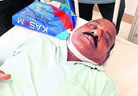 కాంగ్రెస్‌ నాయకుడిపై దాడి