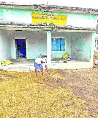 బీర్‌పూర్‌లో తెరుచుకోని నాలుగు పాఠశాలలు