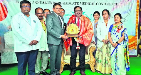 సాంకేతికత సమర్థతే భవిష్యత్‌ వైద్య రంగం