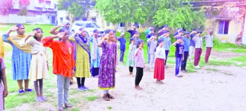 మొదటి రోజు హుషారుగా