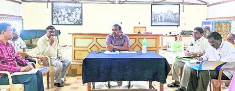 విధుల్లో నిర్లక్ష్యం వహిస్తే చర్యలు