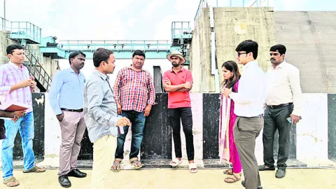 కాళేశ్వరం ప్రాజెక్టును సందర్శించిన ట్రెయినీ కలెక్టర్లు 