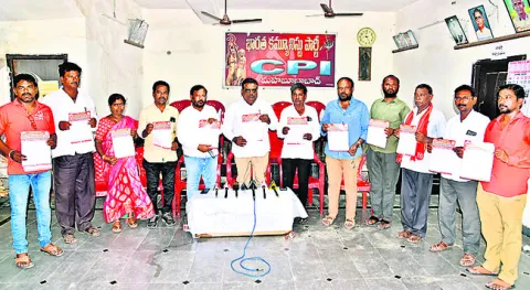 కమిషన్‌ ఎదుట అబద్ధాలు చెప్పిన కేసీఆర్‌
