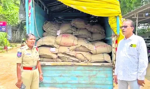 రేషన్‌ బియ్యం పట్టివేత
