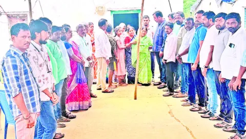 సహచరుడి కుటుంబానికి చేయూత