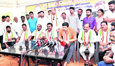 నా రాజీనామా ప్రచారం అబద్ధం