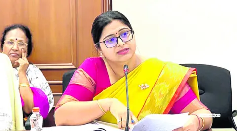 వరదల నివారణకు చర్యలు తీసుకోండి 