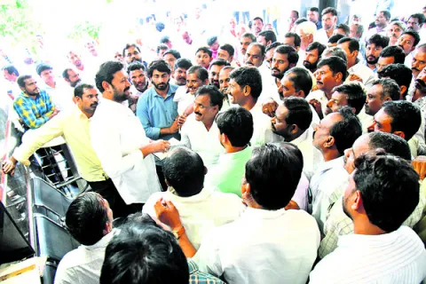 ఏడాది పాలన అంతా మోసం 