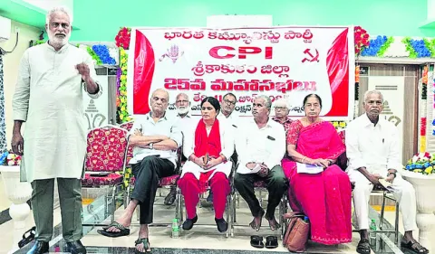 పెండింగ్‌ ప్రాజెక్టులను పూర్తి చేయాలి 