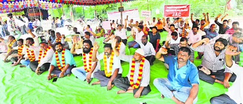 చాలీ చాలని జీతాలతో బతికేదెలా? 
