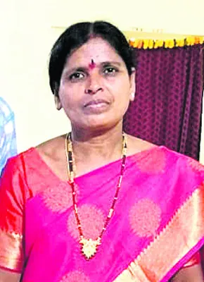 రైలు ప్రమాదంలో మహిళ.. 