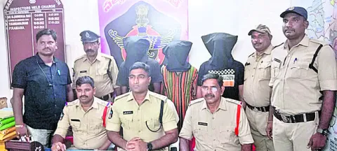 ట్రాన్స్‌ఫార్మర్ల చోరీ కేసుల్లో ముగ్గురి అరెస్టు 
