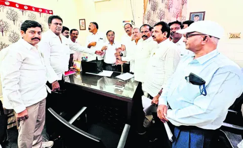బదిలీలను పారదర్శకంగా నిర్వహించాలి 