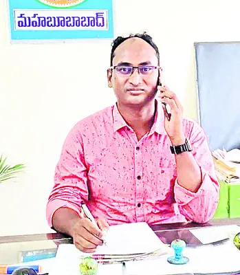బస్సు సౌకర్యం కల్పించాలి 