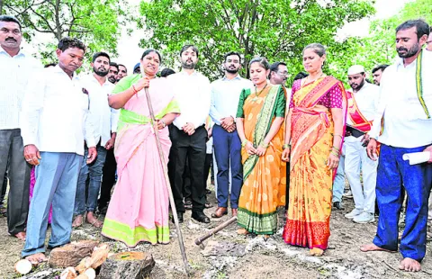 అర్హులకు ఇందిరమ్మ ఇళ్లు