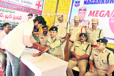 పోలీస్‌ సిబ్బంది ఆరోగ్యంపై శ్రద్ధ వహించాలి 