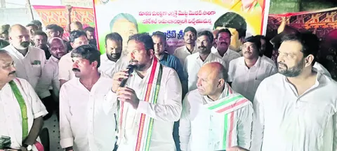 పనిచేసే వారికి పార్టీ పదవులు