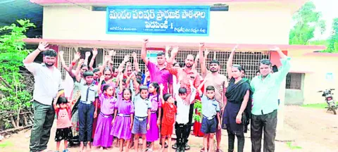●పిల్లలను తరలిస్తే ఊరుకోం 