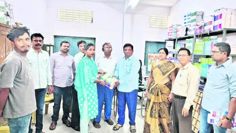 కళాశాలలో ప్రవేశాలు పెరగాలి