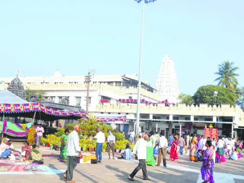 పారిశుధ్య నిర్వహణకు రీ టెండర్లు
