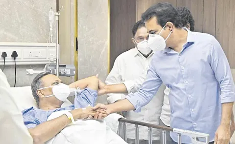 KTR Visits Yashoda Hospital to Meet Palla Rajeshwar Reddy