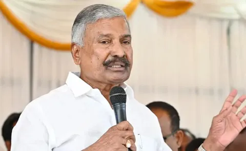 Peddireddy Ramachandra Reddy Meet Kakani Govardhan Reddy In Nellore Jail