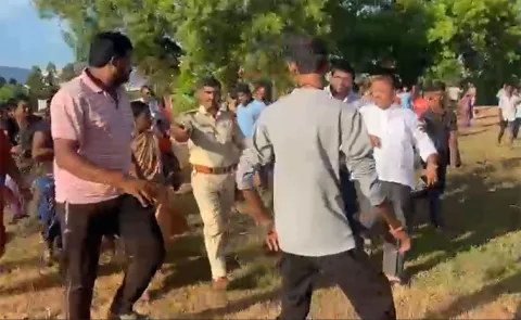 ఆలయ ప్రహరీని ఎందుకు కూలదోశావు అని టీడీపీ నేతను ప్రశ్నించిన గ్రామస్తులు
