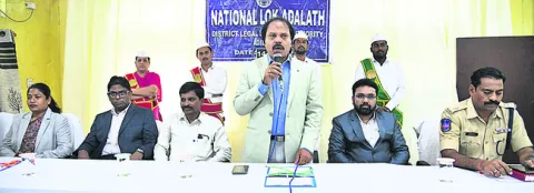 రాజీమార్గమే రాచమార్గం