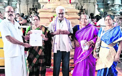 రామయ్యకు సువర్ణ తులసీ అర్చన