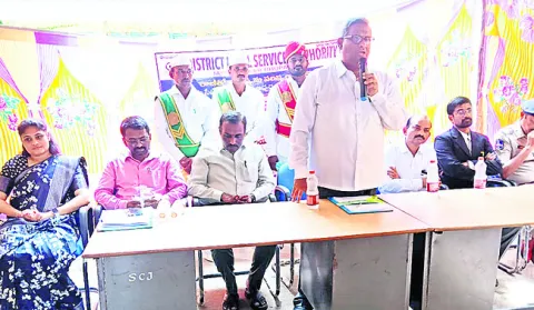 రాజీమార్గంతో వివాదాలకు దూరం