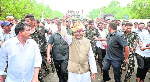ఉపాధి కల్పనకు కృషి