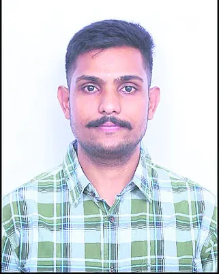 పట్టుబట్టి.. కొలువు కొట్టాడు