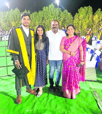 నాన్న కష్టానికి ఫలితంగా డాక్టర్లమయ్యాం