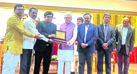 రెడ్‌క్రాస్‌ సొసైటీకి అవార్డులు