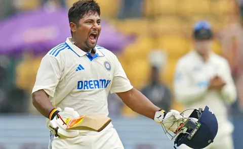 Sarfaraz Khan blasts 76-ball century in front of Ajit Agarkar with VVS Laxman watching3