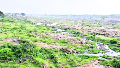 మున్నేరు పనులు ముందుకు సాగేనా..?