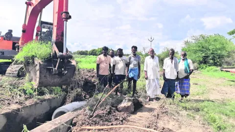 పూడుకుపోయిన నిజాంసాగర్‌ ఉపకాలువ