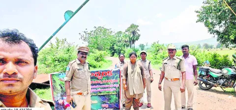 అనుమతి లేని జలపాతాలకు వెళ్లొద్దు.. 