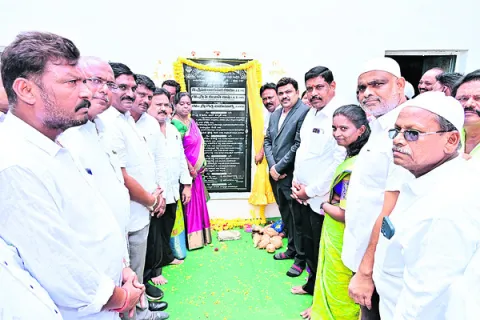 పాఠశాల అభివృద్ధికి కృషి