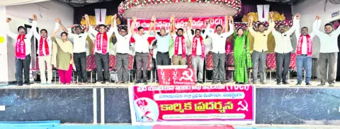 కార్మిక హక్కులను కాలరాస్తున్న ప్రభుత్వాలు 