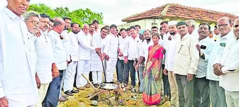 అర్హులందరికీ ఇందిరమ్మ ఇళ్లు