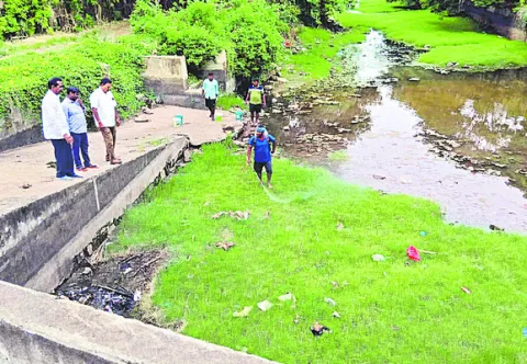 నిధులు నీళ్ల పాలేనా? 
