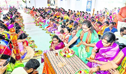 కుంకుమ పూజలో ఎమ్మెల్సీ కవిత