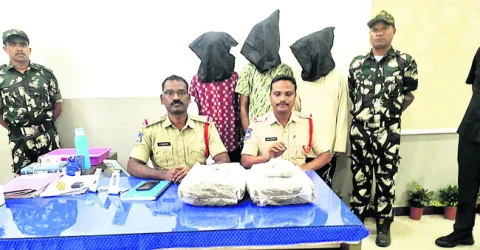 గంజాయి పట్టివేత.. ముగ్గురు అరెస్ట్‌