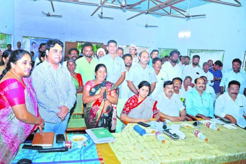 రైతులను అన్ని విధాలా ఆదుకుంటాం