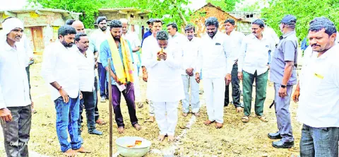 స్థానిక సంస్థల ఎన్నికలకు సన్నద్ధం కావాలి