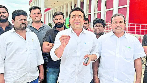 వైఎస్సార్‌ మెడికల్‌ కాలేజ్‌ పనులు ప్రారంభించాలి 