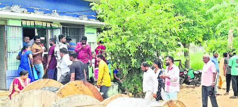 తల్లికి వేదన 