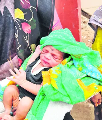 ఏ తల్లి కన్నబిడ్డో..! 