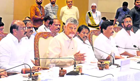 యోగా దినోత్సవాన్ని విజయవంతం చేద్దాం 